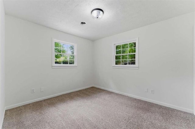 5824 Oakleaf Way, Stone Mountain, GA 30087
