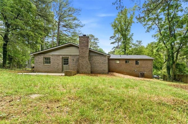 5824 Oakleaf Way, Stone Mountain, GA 30087
