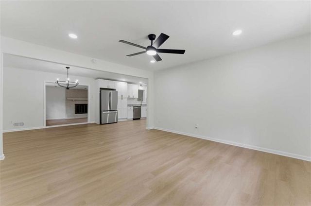 5824 Oakleaf Way, Stone Mountain, GA 30087