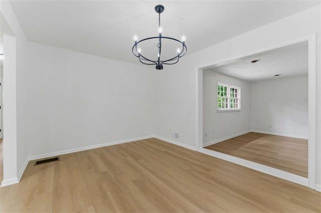 5824 Oakleaf Way, Stone Mountain, GA 30087
