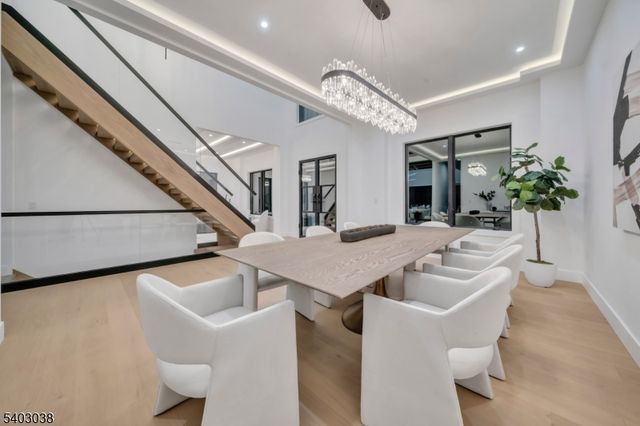 801 Godwin Rd, Paramus Boro, NJ 07652