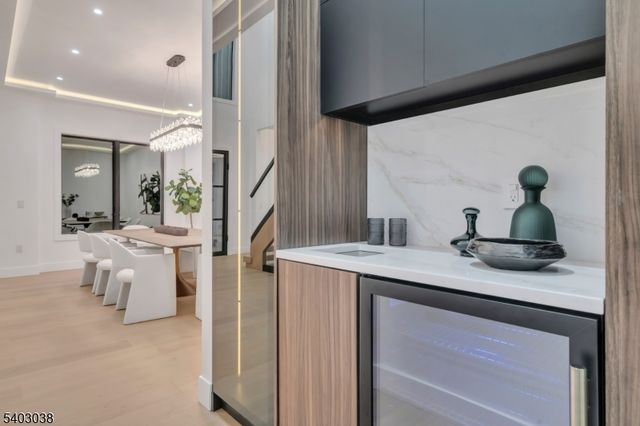 801 Godwin Rd, Paramus Boro, NJ 07652