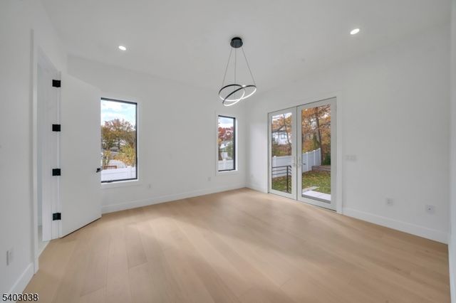 801 Godwin Rd, Paramus Boro, NJ 07652