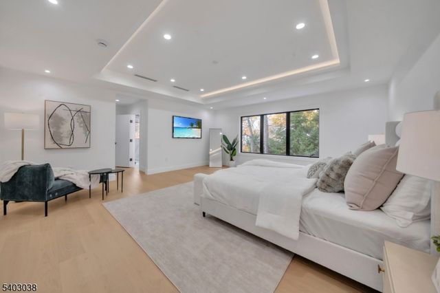 801 Godwin Rd, Paramus Boro, NJ 07652