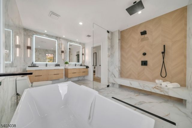 801 Godwin Rd, Paramus Boro, NJ 07652