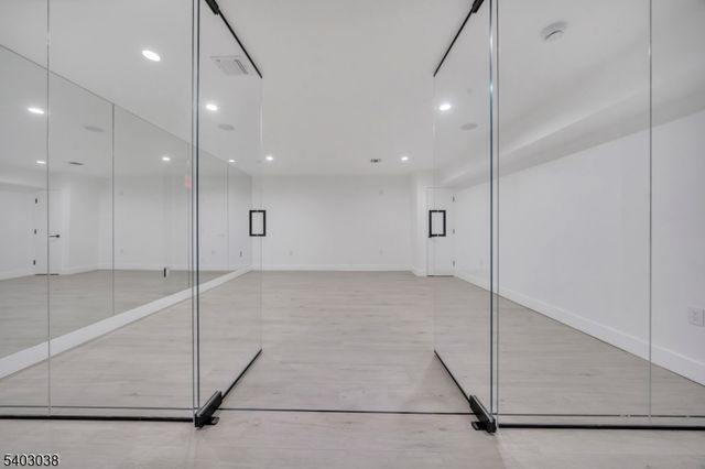 801 Godwin Rd, Paramus Boro, NJ 07652