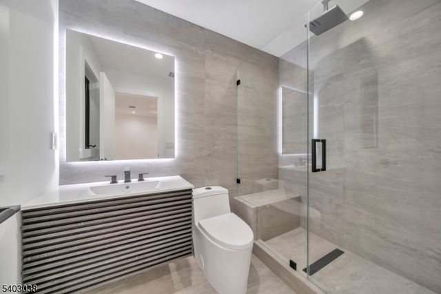 801 Godwin Rd, Paramus Boro, NJ 07652