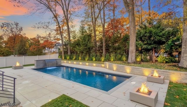 801 Godwin Rd, Paramus Boro, NJ 07652