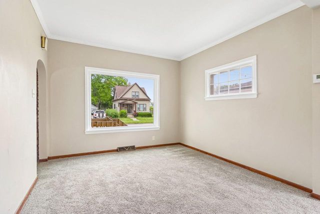 6118 25th AVENUE, Kenosha, WI 53143