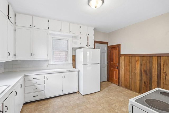 6118 25th AVENUE, Kenosha, WI 53143