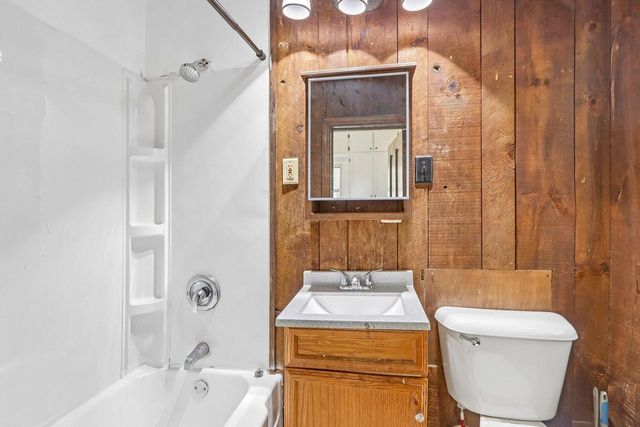 6118 25th AVENUE, Kenosha, WI 53143
