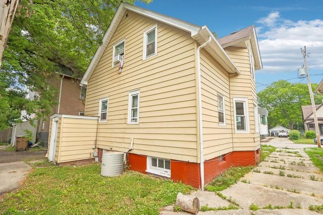 6118 25th AVENUE, Kenosha, WI 53143