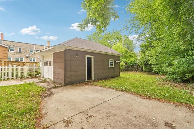 6118 25th AVENUE, Kenosha, WI 53143