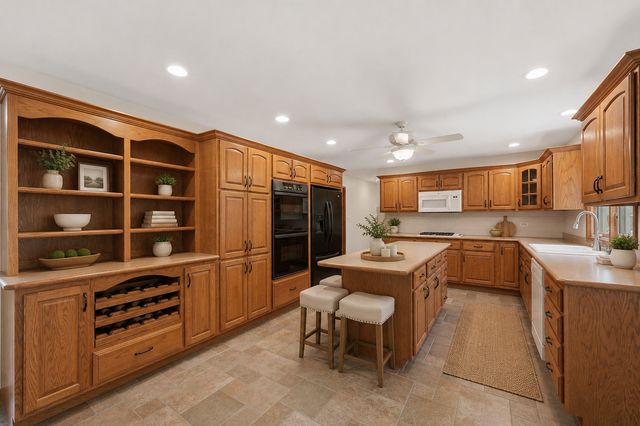 14353 Summerfield Drive, New Lenox, IL 60451