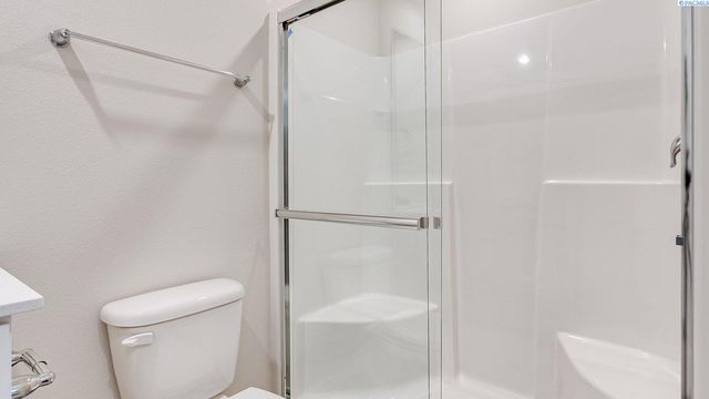 11312 Buckingham Dr, Pasco, WA 99301