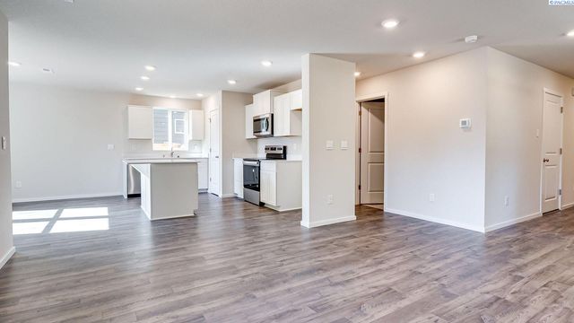 11312 Buckingham Dr, Pasco, WA 99301