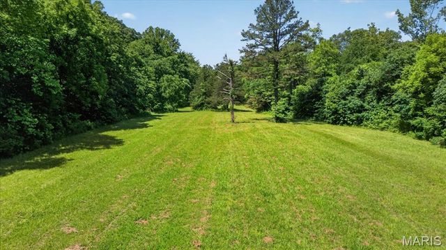 10564 Timberland Drive, Richwoods, MO 63080