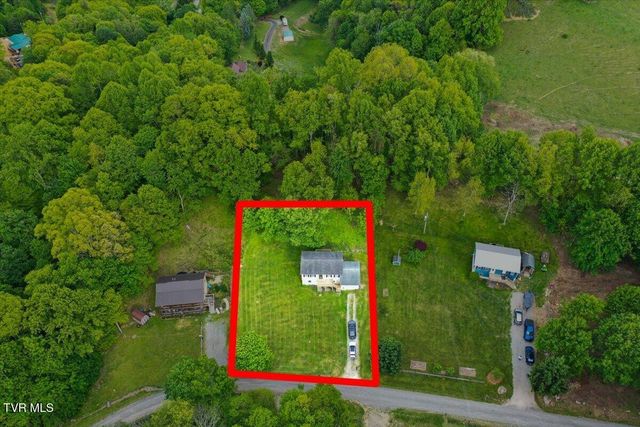 809 Ragan Road, Trade, TN 37691