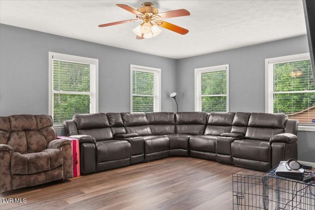 809 Ragan Road, Trade, TN 37691
