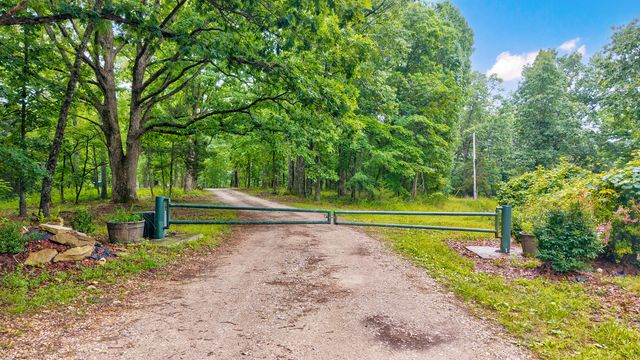 1908 Center Road, Ozark, MO 65721