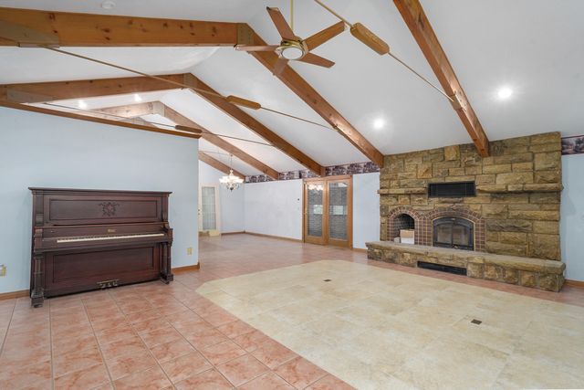 1908 Center Road, Ozark, MO 65721