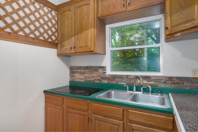1908 Center Road, Ozark, MO 65721