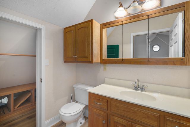 1908 Center Road, Ozark, MO 65721