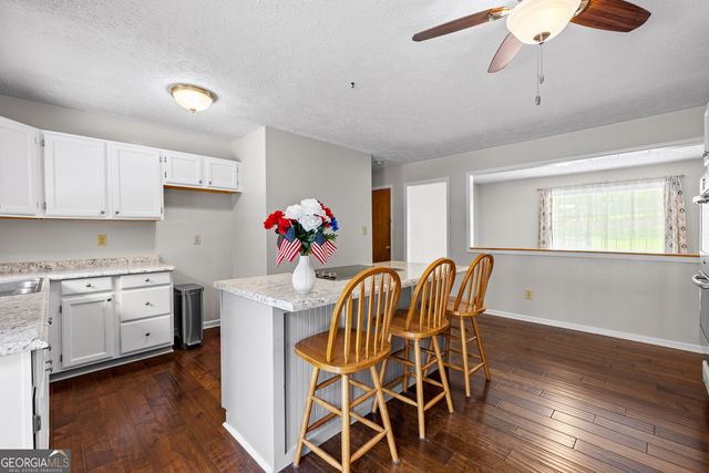 186 Lincoln Road, Tyrone, GA 30290
