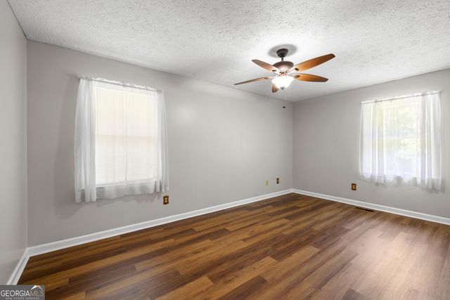 186 Lincoln Road, Tyrone, GA 30290