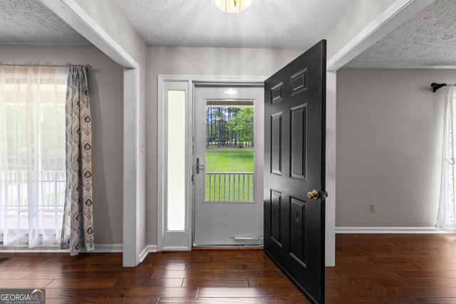 186 Lincoln Road, Tyrone, GA 30290