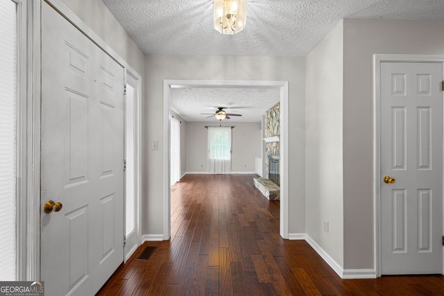 186 Lincoln Road, Tyrone, GA 30290