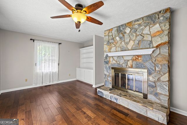 186 Lincoln Road, Tyrone, GA 30290