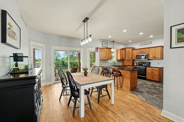 5162 N Prairie Ridge Rd, Salina, KS 67401
