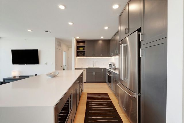 1600 S 1st ST 403, Austin, TX 78704