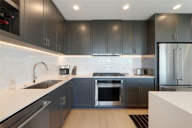 1600 S 1st ST 403, Austin, TX 78704