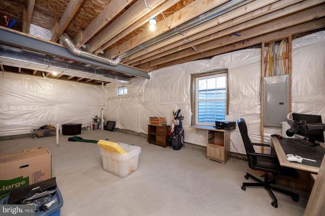 318 DOUGLASS DR, Douglassville, PA 19518