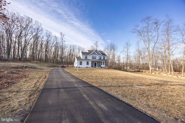 318 DOUGLASS DR, Douglassville, PA 19518