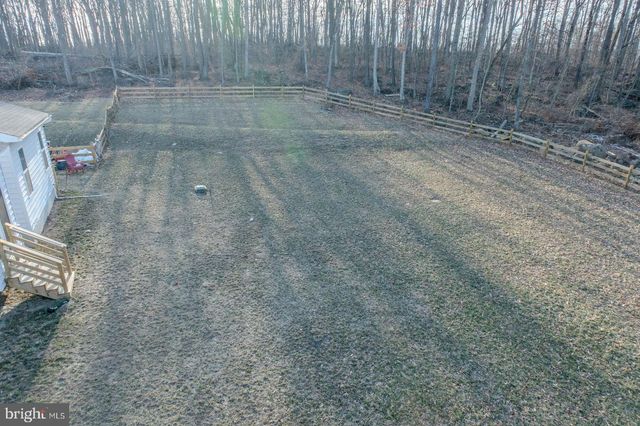 318 DOUGLASS DR, Douglassville, PA 19518