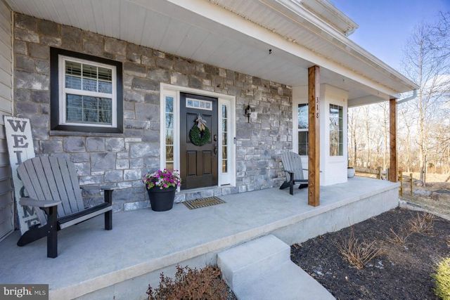 318 DOUGLASS DR, Douglassville, PA 19518