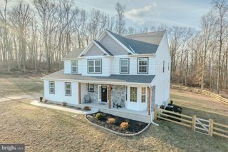 318 DOUGLASS DR, Douglassville, PA 19518