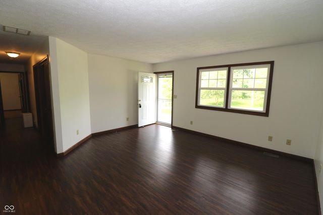 205 S Jackson Street, Waveland, IN 47989