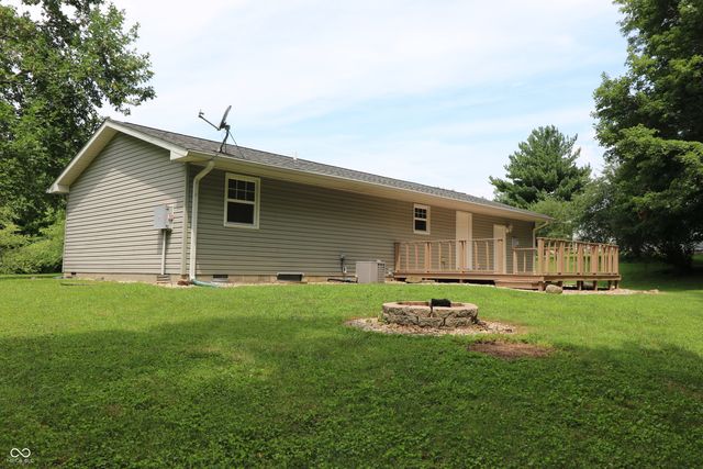 205 S Jackson Street, Waveland, IN 47989