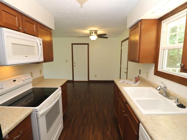 205 S Jackson Street, Waveland, IN 47989