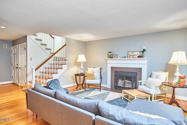 105 Westbury Court, Chapel Hill, NC 27516