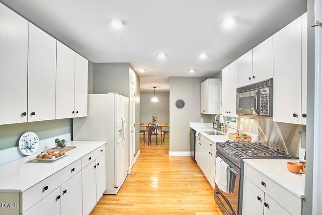 105 Westbury Court, Chapel Hill, NC 27516