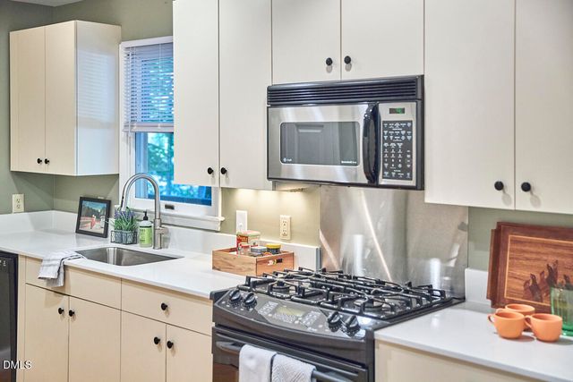 105 Westbury Court, Chapel Hill, NC 27516