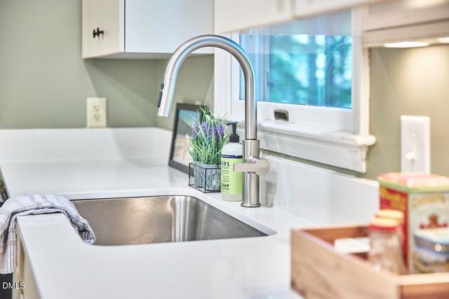 105 Westbury Court, Chapel Hill, NC 27516
