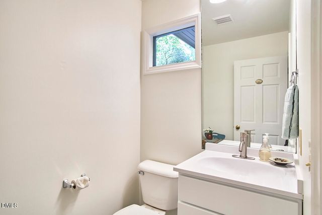 105 Westbury Court, Chapel Hill, NC 27516