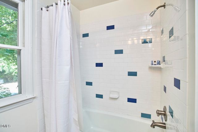 105 Westbury Court, Chapel Hill, NC 27516