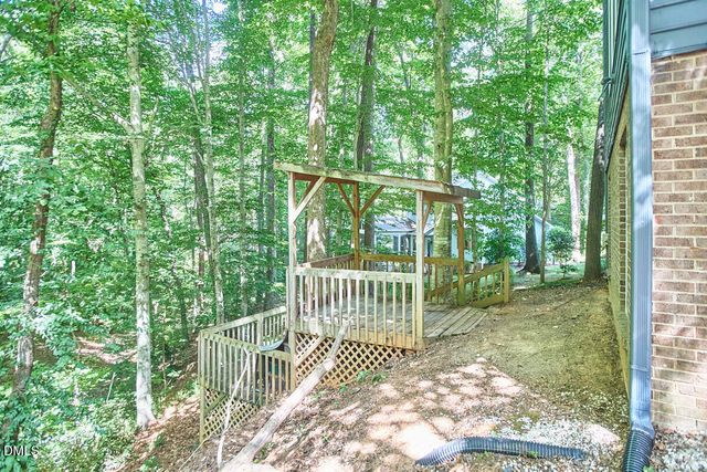 105 Westbury Court, Chapel Hill, NC 27516